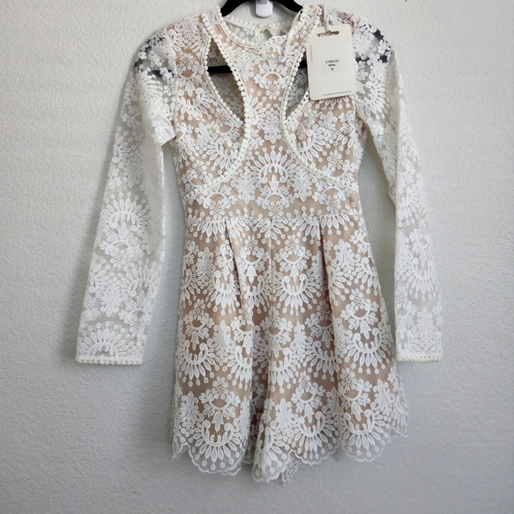NWT here comes the sun lace long‎ sleeve double lined romper